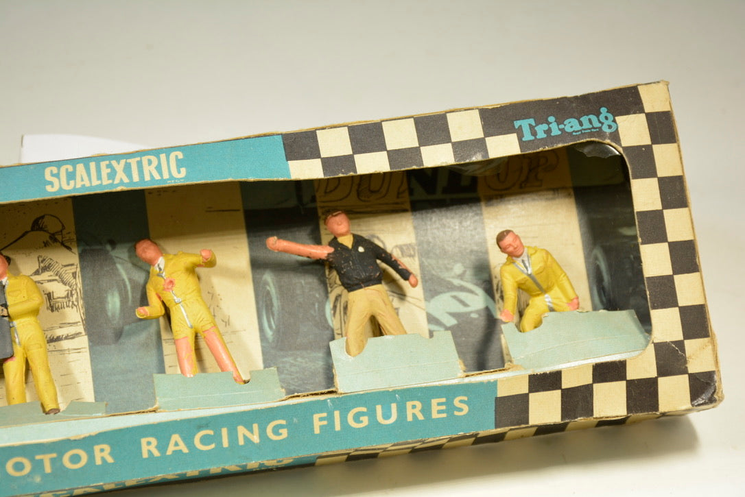Scalextric Vintage Pit Team/Track officials Figures F300