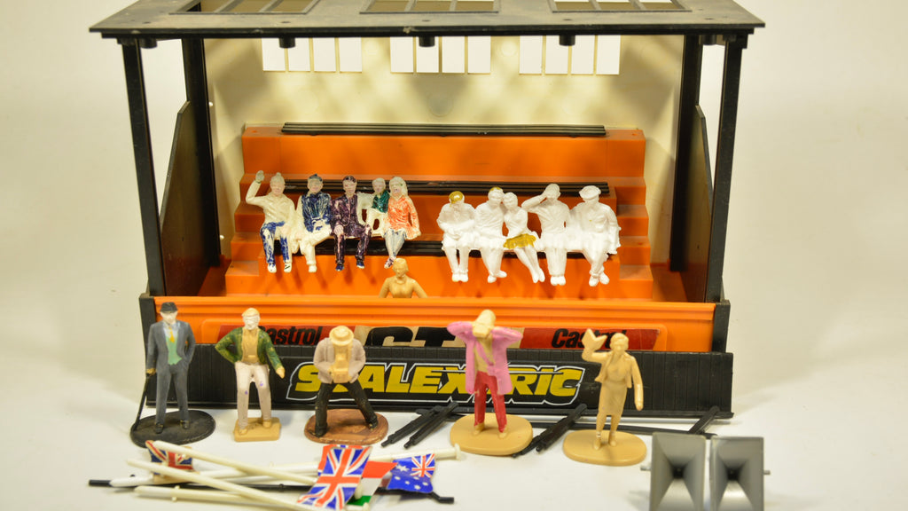 Scalextric Grand Stand & Figures GS6