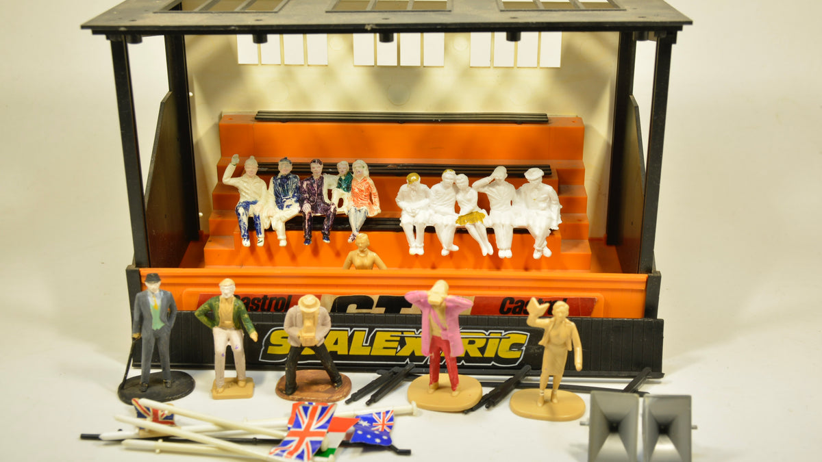 Scalextric Grand Stand & Figures GS6