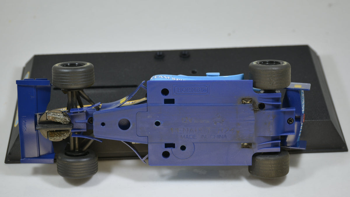 Scalextric Renault R24 F1 #8 C2581