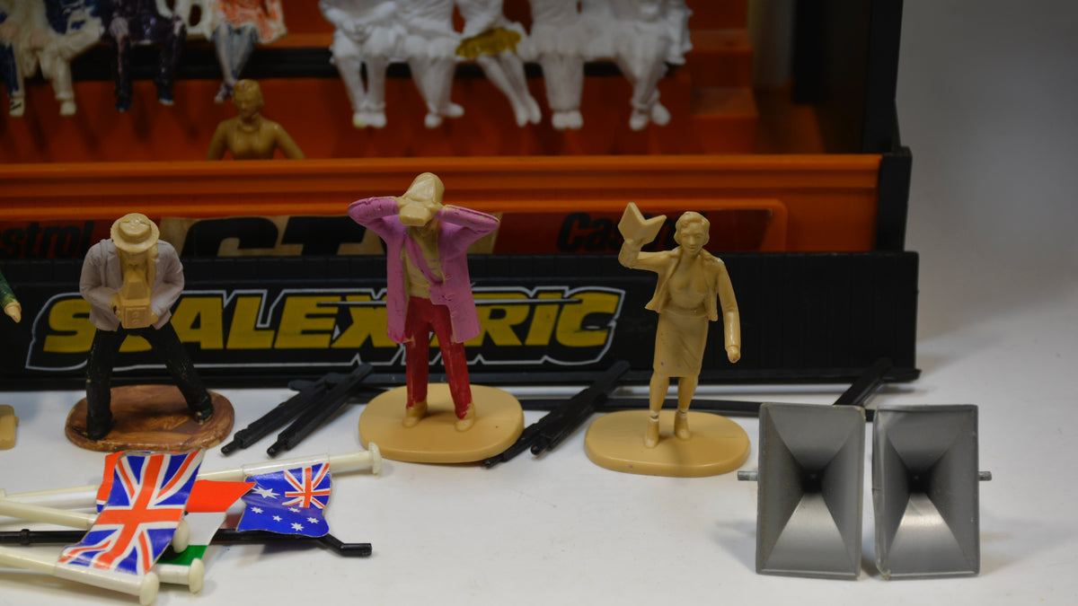 Scalextric Grand Stand & Figures GS6