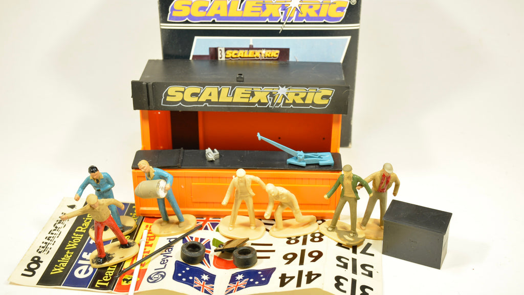Scalextric Pit Stop & Crew C703