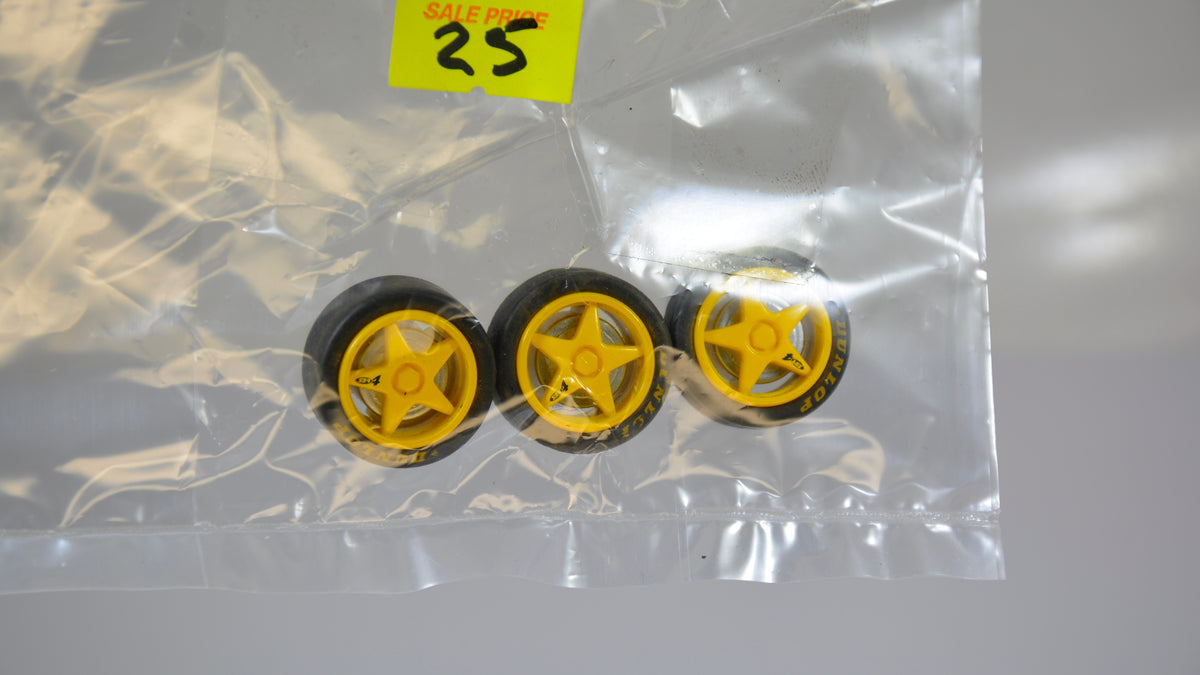 Scalextric V8 Supercar wheels Ambrose Falcon