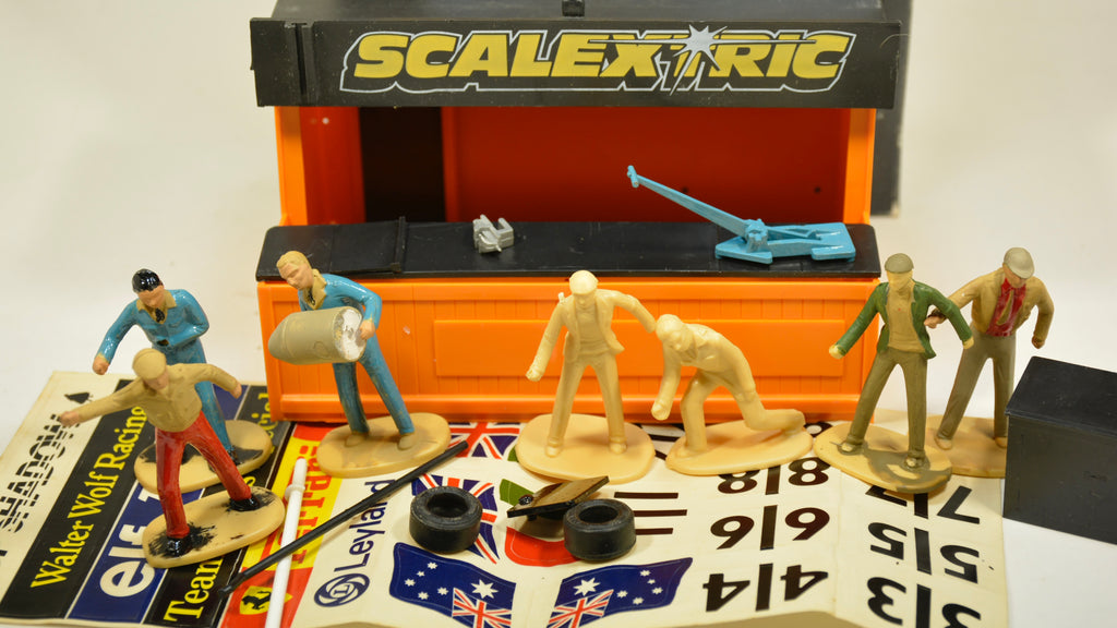 Scalextric Pit Stop & Crew C703