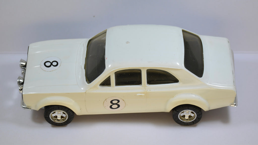 Scalextric Ford Escort RS1600 White C52