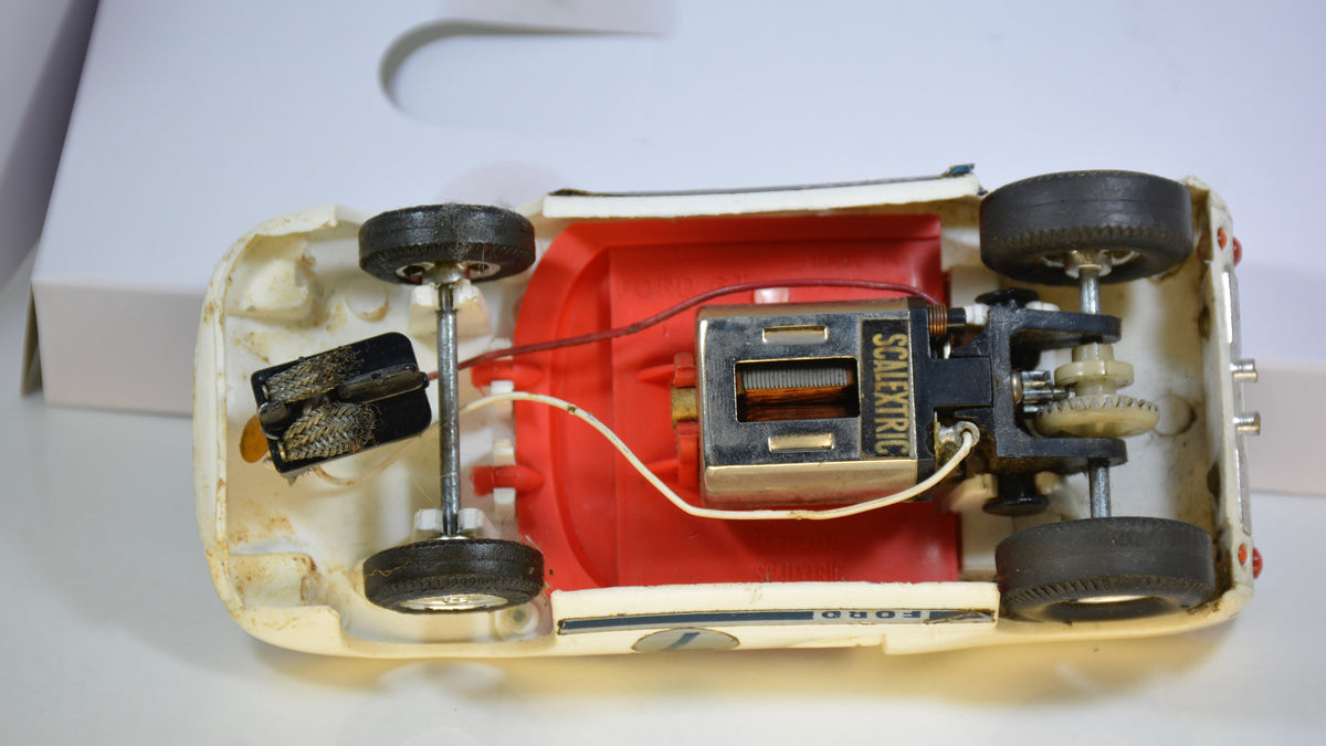 Scalextric Ford GT40 White C77 (Hong Kong)