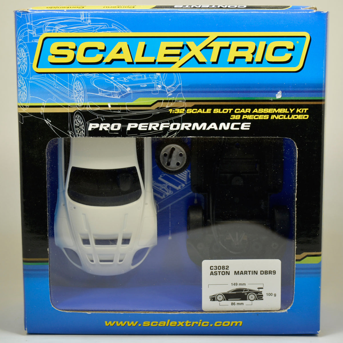 Scalextric Aston Martin set C3082