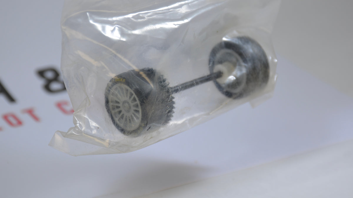Scalextrics V8 Supercar rear axle W10598
