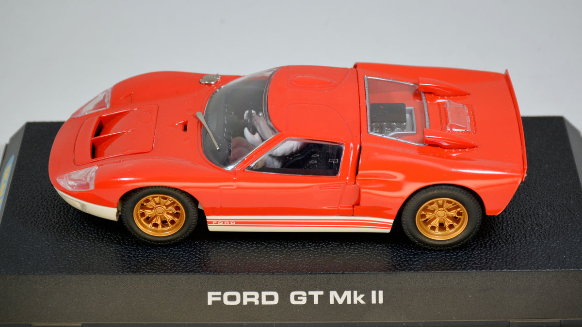 Scalextric Ford GT40 Collector's Club 2003 C2424
