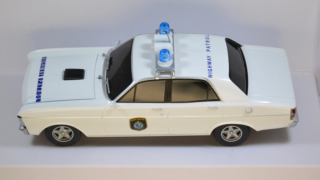 Scalextric XY Falcon NSW Police set car C1453