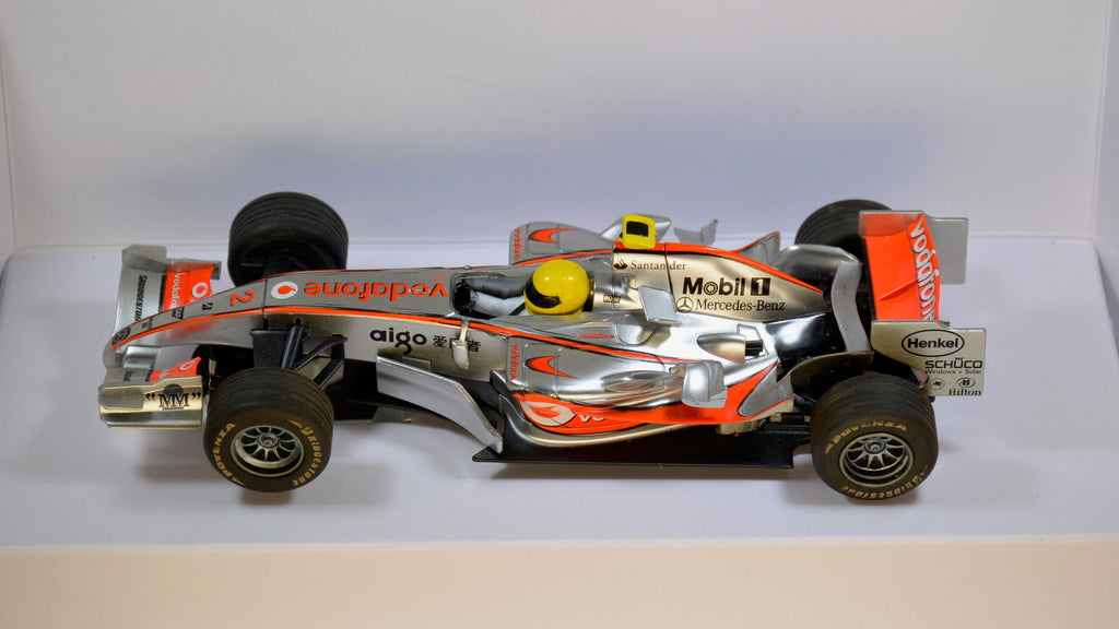 Scalextric McLaren MP4-22 C2837