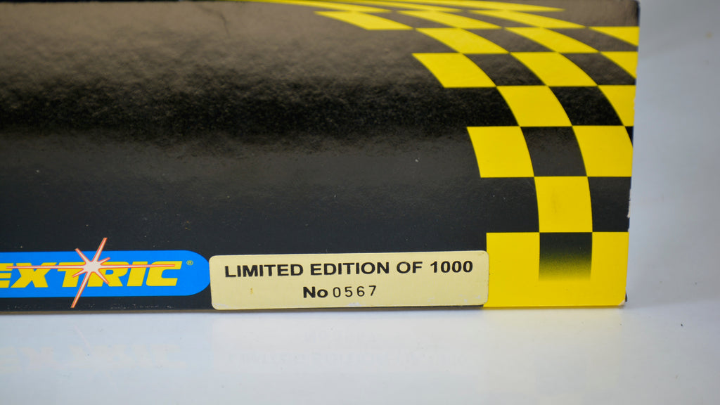 Scalextric Dallara Indy red Bull C2394