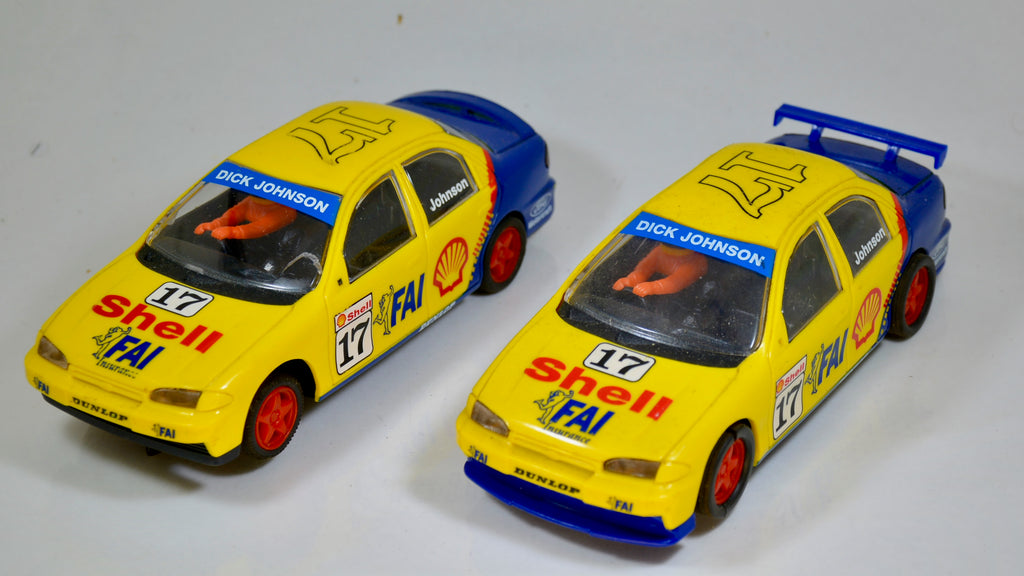 Scalextric 2 x Johsnon Ford