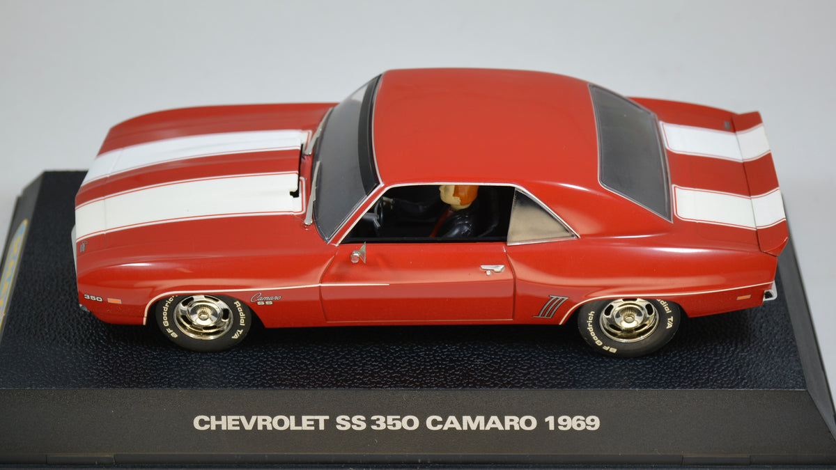 Scalextric Camaro SS Street Car C2573