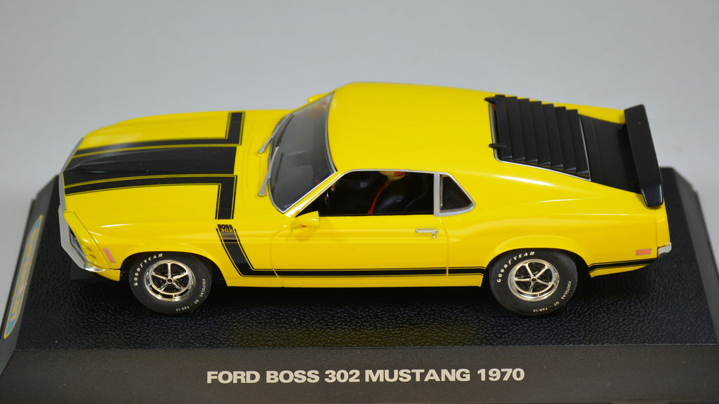 Scalextric Ford Mustang Boss 302 Street Car H2574