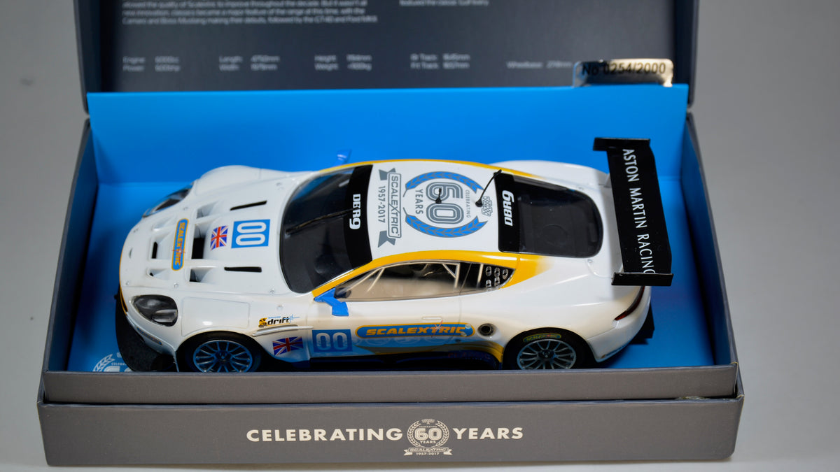 Scalextric Aston Martin DBR9
