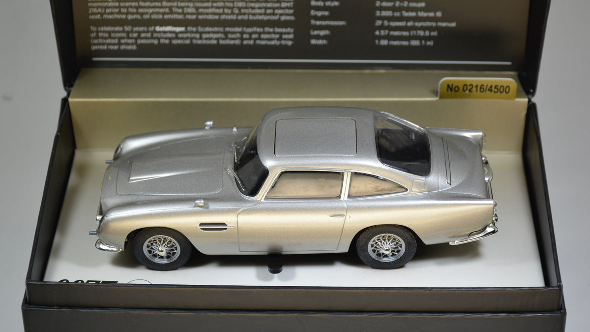 Scalextric Aston Martin DB5 Goldfinger Bond 50th C3664A