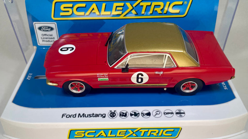 Scalextric Ford Mustang Alan Mann racing C4339